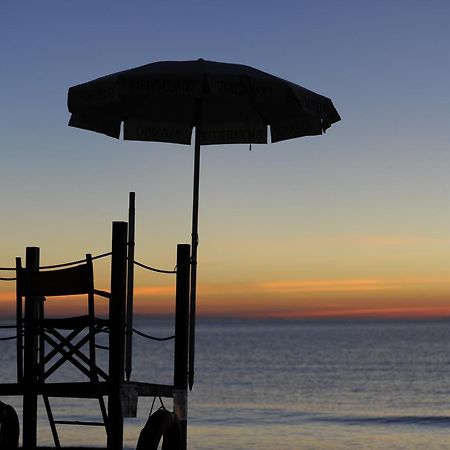 Hotel Splendid Mare Laigueglia Exterior foto