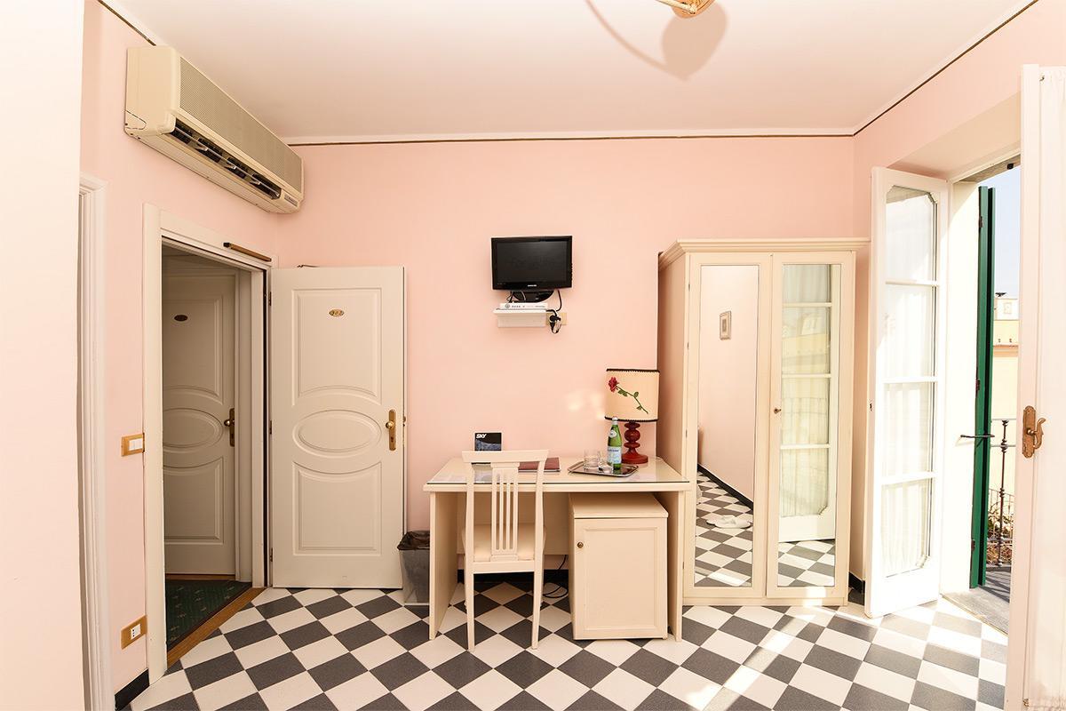 Hotel Splendid Mare Laigueglia Exterior foto