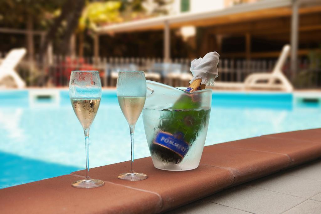 Hotel Splendid Mare Laigueglia Exterior foto